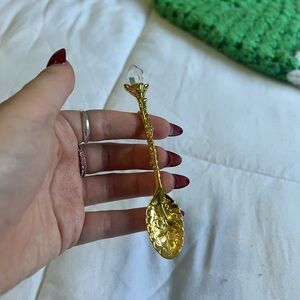 golden spoon with quarts crystal